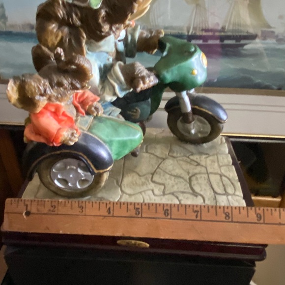 Elephant on the motorcycle figurine - Picture 7 of 8
